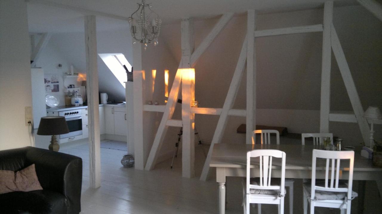 Hohen Niendorf Inspektorenhaus Am Jagdschloss Mit Meerblick מראה חיצוני תמונה